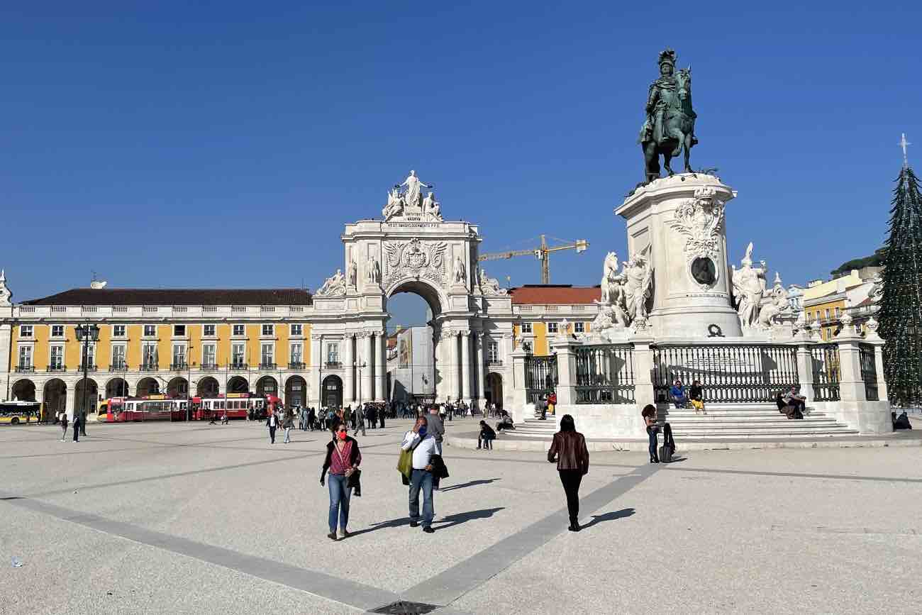 Lisbon Travel Guide Praca do Comercio